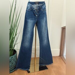 Etienne Marcel high waist jeans sz 27 brand new condition.